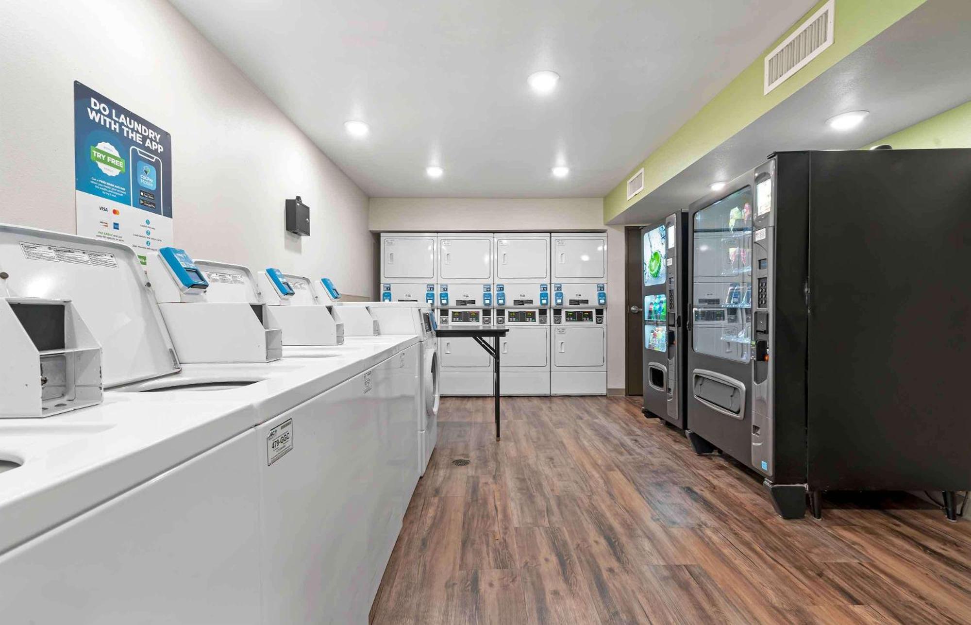 Extended Stay America Select Suites - Orlando - Airport Exterior foto